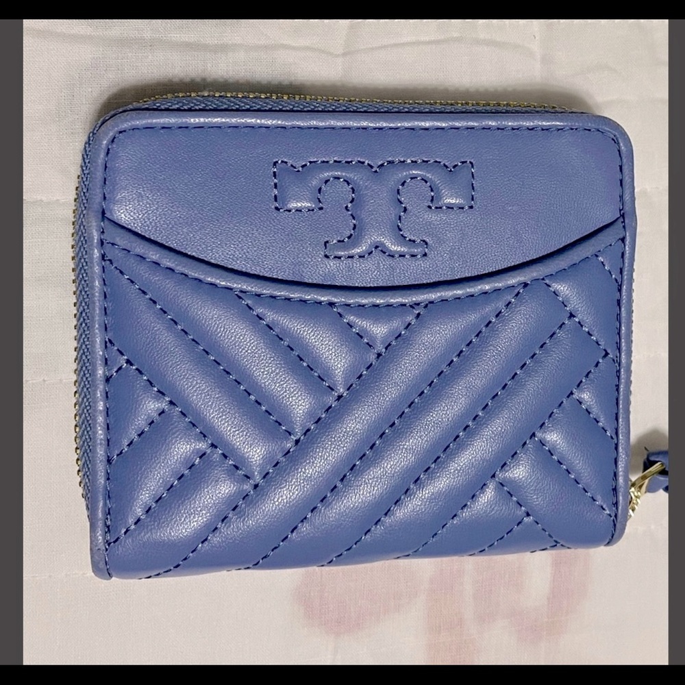 Tory Burch Alexa Medium Zip Wallet